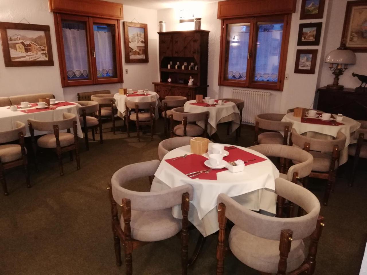 Hotel Meuble Meridiana Valtournenche Exteriér fotografie